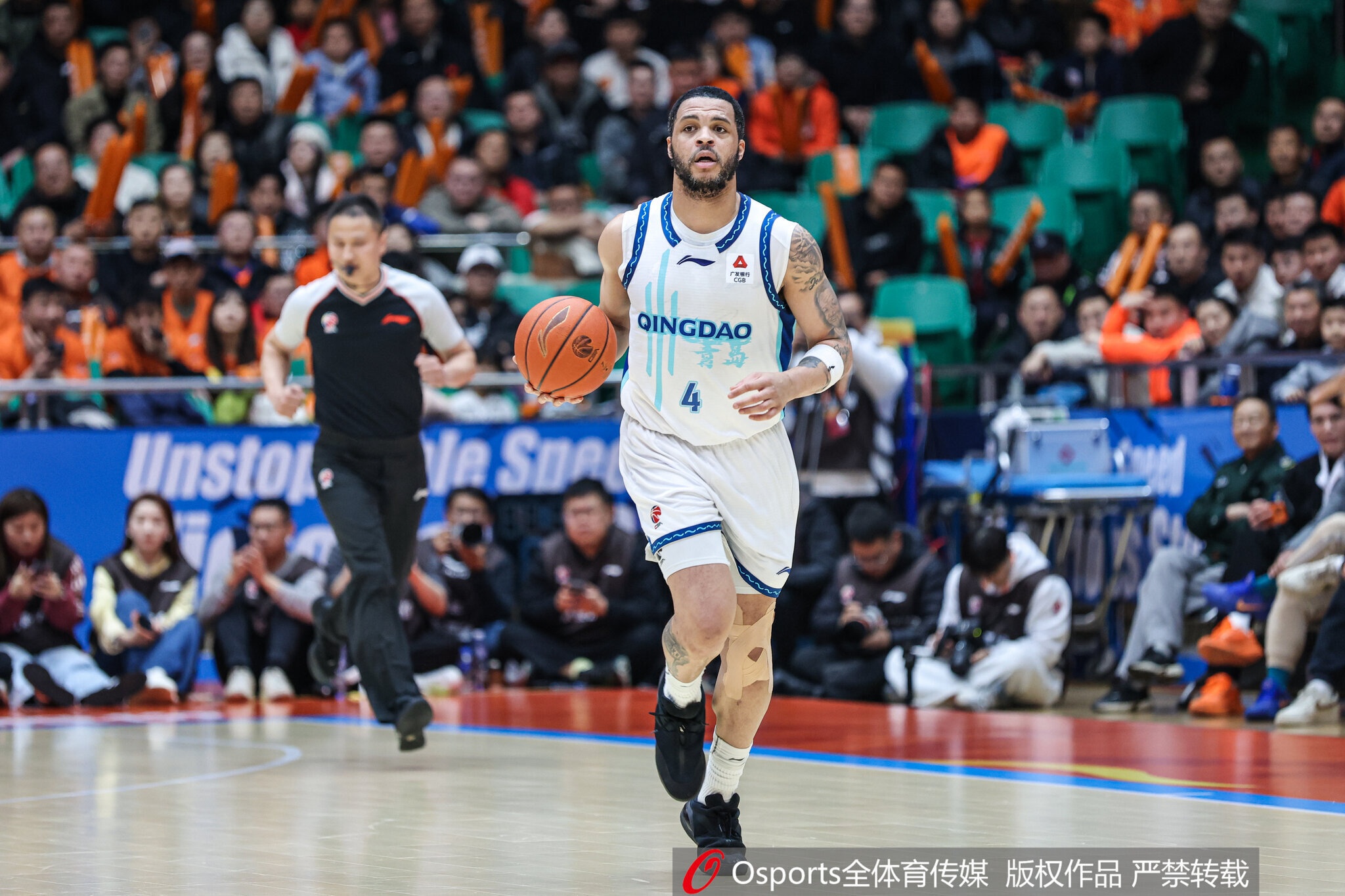 开云APP-最近外援闹事有点多?刘维伟怒批韦瑟斯庞 洛夫顿与卢伟对喷